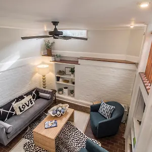 Walk To It In Downtown, Double King Beds Apartment